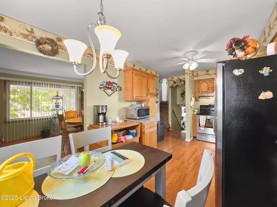 Dining - 3408 Pinecroft Dr, Louisville, KY 40219 photo 1 of 6