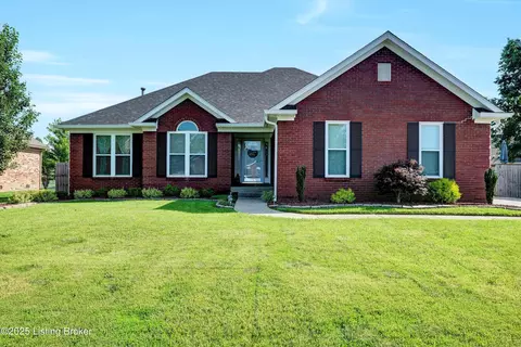 624 Circle Valley Dr, Louisville, KY 40229
