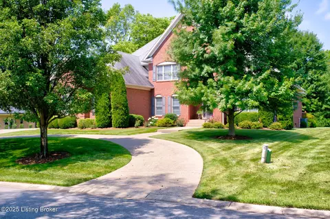 16824 Mallet Hill Dr, Louisville, KY 40245