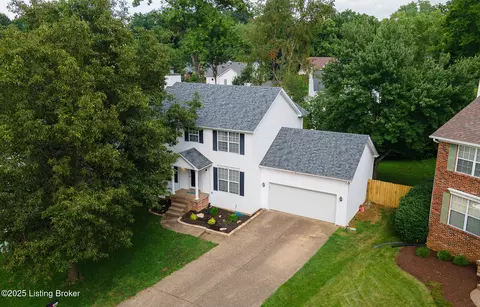1403 Cadence Ct, Louisville, KY 40222