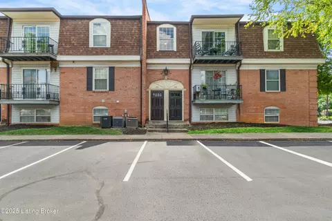 300 Chanel Ct #1, Louisville, KY 40218