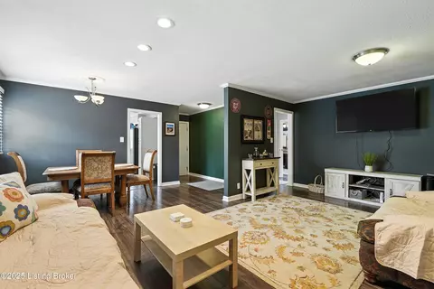 3119 Radiance Rd, Louisville, KY 40220