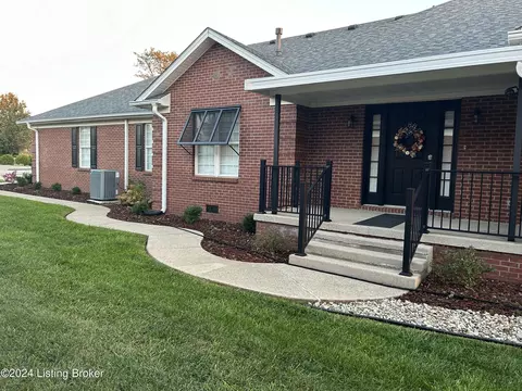 105 Waverly Dr, Bardstown, KY 40004