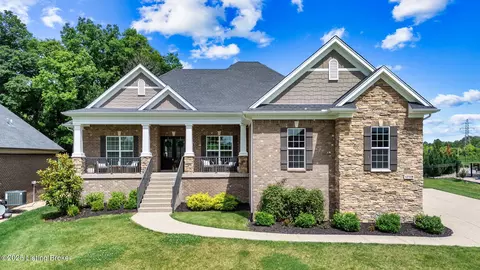 17119 Shakes Creek Dr, Fisherville, KY 40023