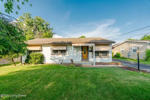 9902 West Ave, Louisville, KY 40272