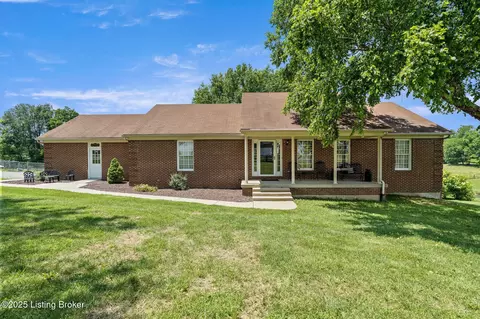 2714 Pea Ridge Rd, Waddy, KY 40076