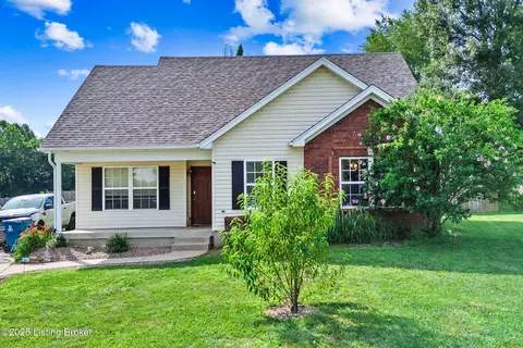 128 Clover Cove Ct, Shepherdsville, KY 40165