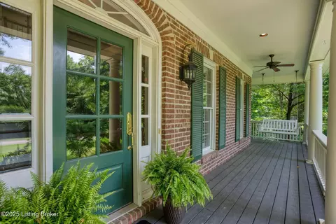 Exterior - 3908 Eagle Way, Prospect, KY 40059 photo 4 of 18