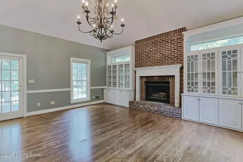 Living - 3908 Eagle Way, Prospect, KY 40059 photo 3 of 6