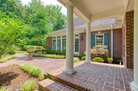 Exterior - 3908 Eagle Way, Prospect, KY 40059 photo 6 of 18