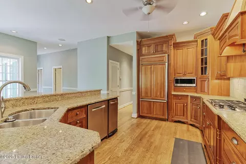 Kitchen - 3908 Eagle Way, Prospect, KY 40059 photo 2 of 2