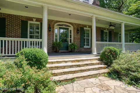 Exterior - 3908 Eagle Way, Prospect, KY 40059 photo 3 of 18
