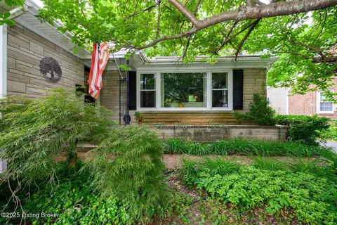 4631 Beaver Rd, Louisville, KY 40207