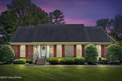 10206 Statia Lynn Ct, Louisville, KY 40223