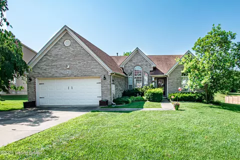 9716 Long Rifle Ln, Louisville, KY 40291