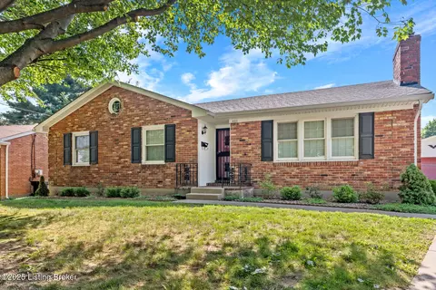 4011 White Plains Ct, Louisville, KY 40218