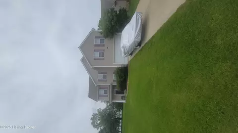 9710 Evanwood Ct, Louisville, KY 40228