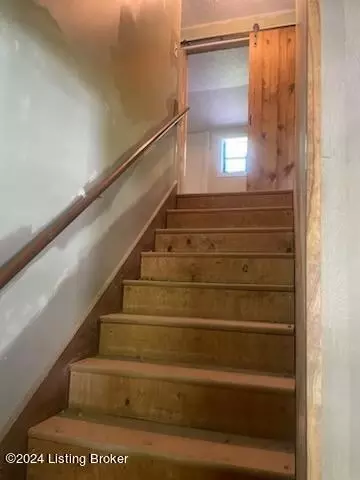 Entry Way - 7900 Organ Creek Rd, Pendleton, KY 40055 photo 2 of 2