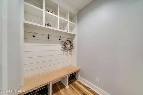 Entry Way - 1160 Ditto Rd, Waddy, KY 40076 photo 3 of 4