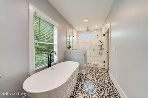 Bath - 1160 Ditto Rd, Waddy, KY 40076 photo 6 of 9