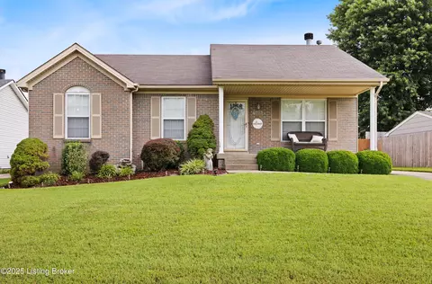 6703 Currington Cir, Louisville, KY 40258