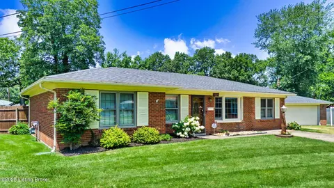 7502 Sam Ct, Louisville, KY 40214