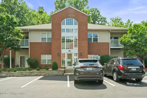9100 Hawthorne Pointe Dr #102, Louisville, KY 40272