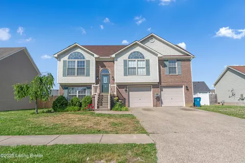 452 Lakes Of Dogwood Blvd, Shepherdsville, KY 40165