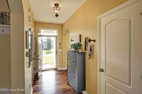 Entry Way - 10014 Madder Way, Louisville, KY 40228 photo 1 of 4