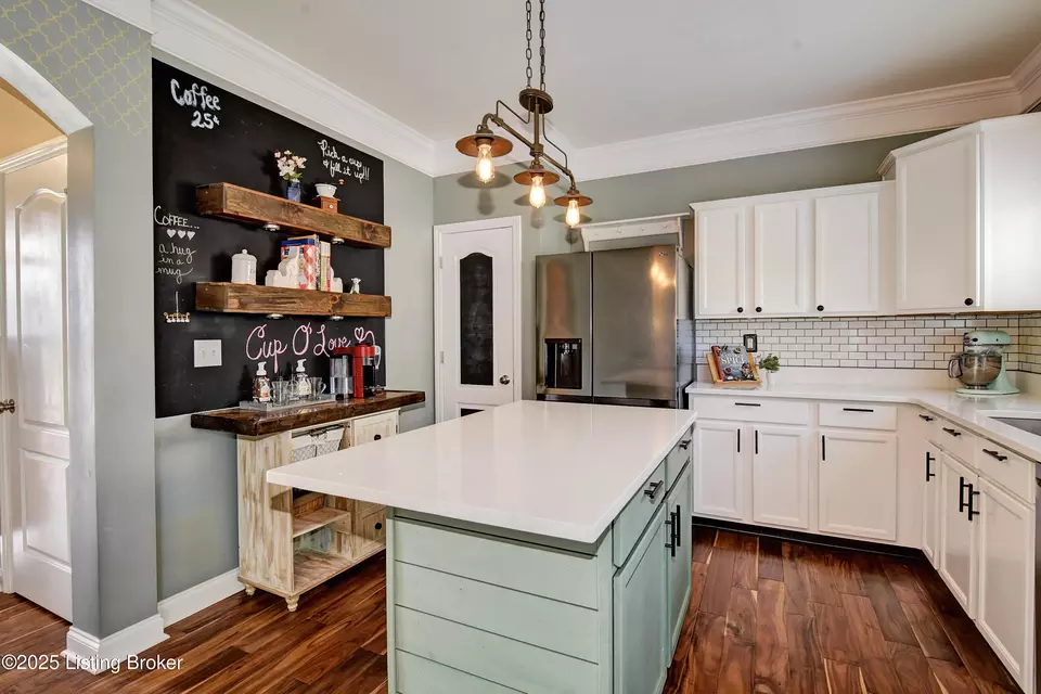Kitchen - 10014 Madder Way, Louisville, KY 40228 photo 3 of 5