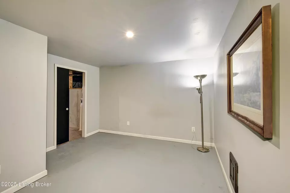 Bedroom - 10014 Madder Way, Louisville, KY 40228 photo 8 of 8