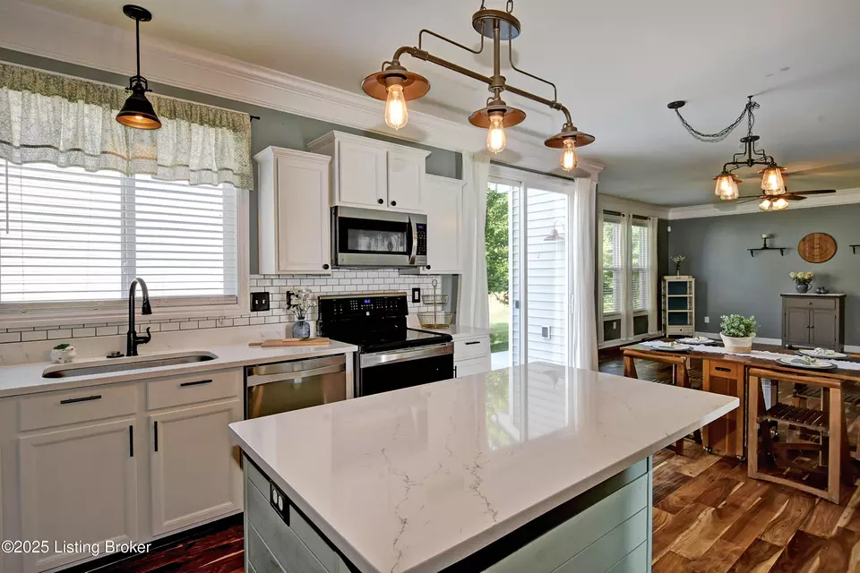 Kitchen - 10014 Madder Way, Louisville, KY 40228 photo 5 of 5