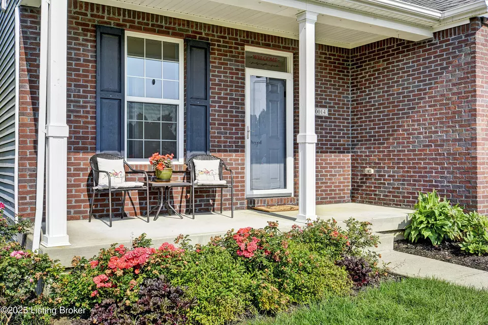 Exterior - 10014 Madder Way, Louisville, KY 40228 photo 4 of 11