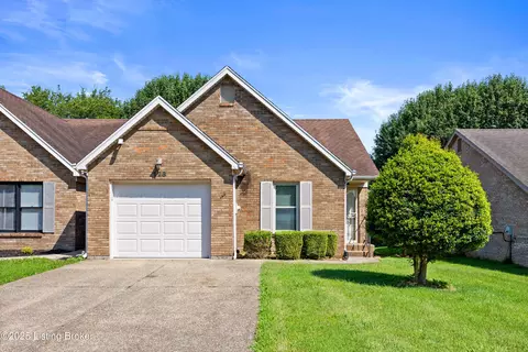 128 Huron Ct, Shepherdsville, KY 40165