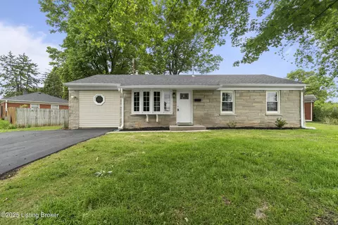 1308 Whirlaway Dr, Louisville, KY 40242