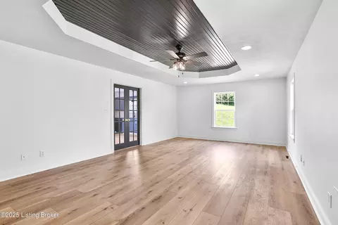Living - 2425 Buzzard Roost Rd, Waddy, KY 40076 photo 2 of 3