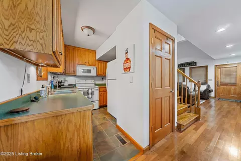 171 Cedar Point Rd, Bee Spring, KY 42207 photo 10