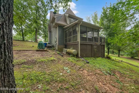 171 Cedar Point Rd, Bee Spring, KY 42207 photo 4