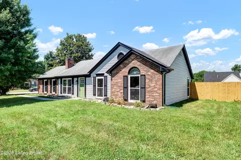 6012 Hurstview Rd, Louisville, KY 40291
