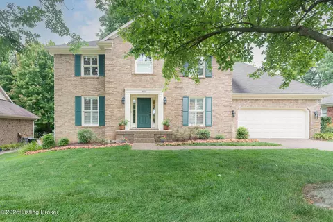 4110 Saratoga Woods Dr, Louisville, KY 40299