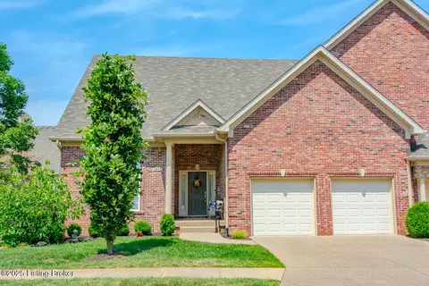 3217 Ridge Brook Cir, Louisville, KY 40245