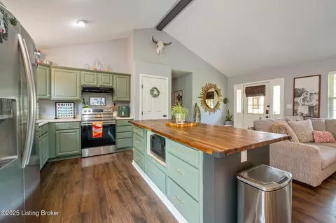 Kitchen - 128 Oakwood Cir, Pendleton, KY 40055 photo 1 of 6