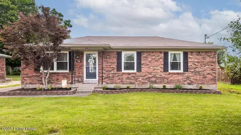 226 Georgia Ave, Mount Washington, KY 40047