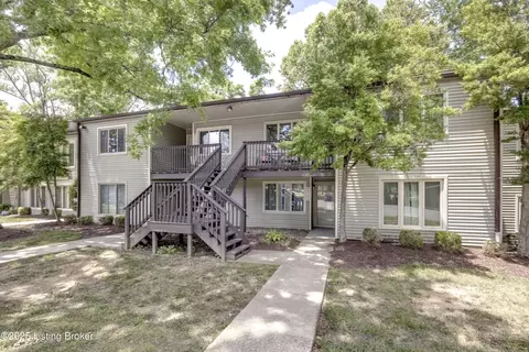 9315 Loch Lea Ln #B, Louisville, KY 40291