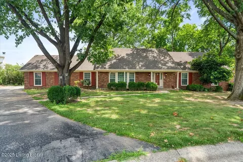9003 Peterborough Ct, Louisville, KY 40222