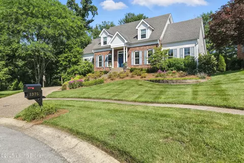 1375 Waxwing Pl, Louisville, KY 40223