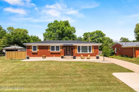 1807 Woodfield Rd, Louisville, KY 40220