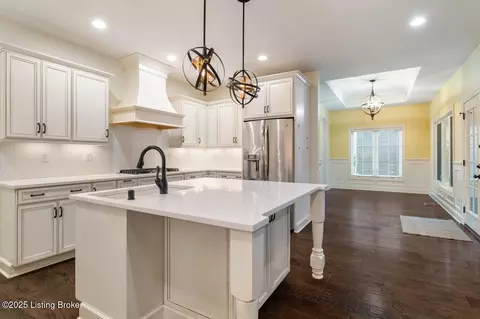 Kitchen - 7809 Springfarm Pointe Pl, Prospect, KY 40059 photo 5 of 6