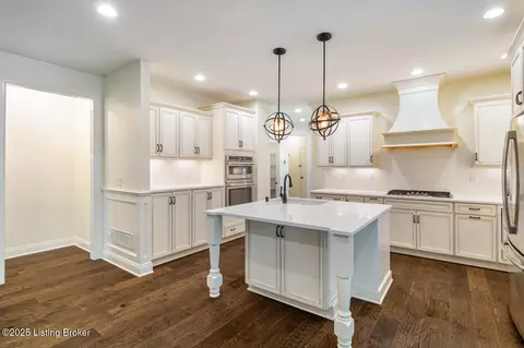 Kitchen - 7809 Springfarm Pointe Pl, Prospect, KY 40059 photo 1 of 6