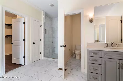 Bath - 7809 Springfarm Pointe Pl, Prospect, KY 40059 photo 1 of 10